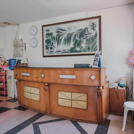 Reddoorz Near Nagoya Hill Mall Batam 5 المظهر الخارجي الصورة