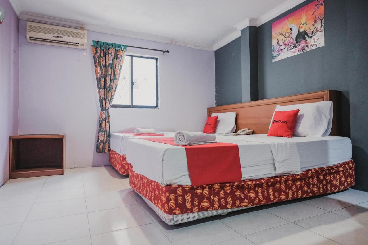 Reddoorz Near Nagoya Hill Mall Batam 5 المظهر الخارجي الصورة