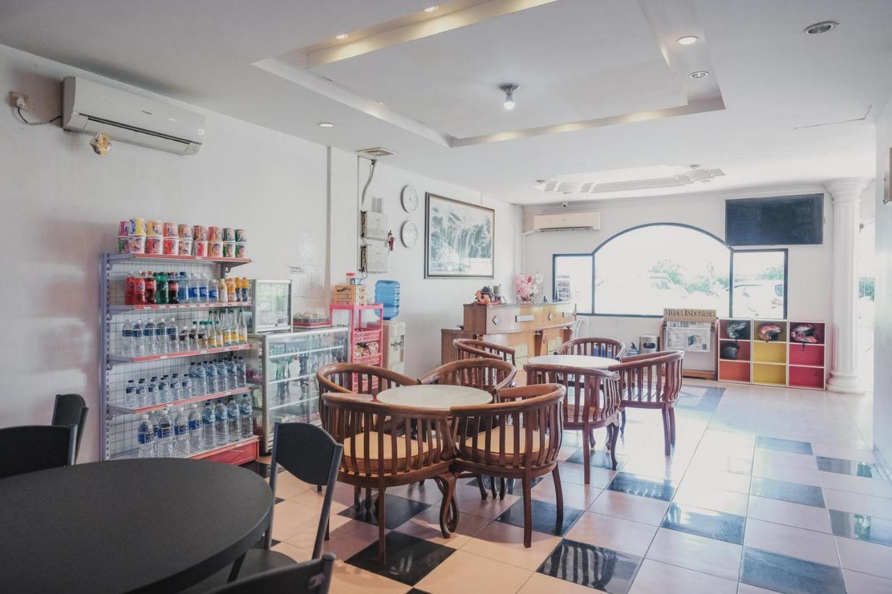 Reddoorz Near Nagoya Hill Mall Batam 5 المظهر الخارجي الصورة