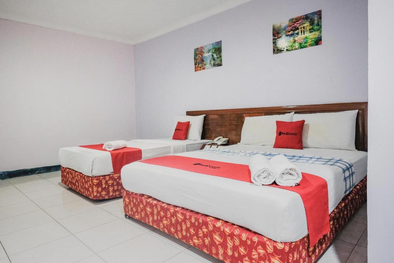 Reddoorz Near Nagoya Hill Mall Batam 5 المظهر الخارجي الصورة