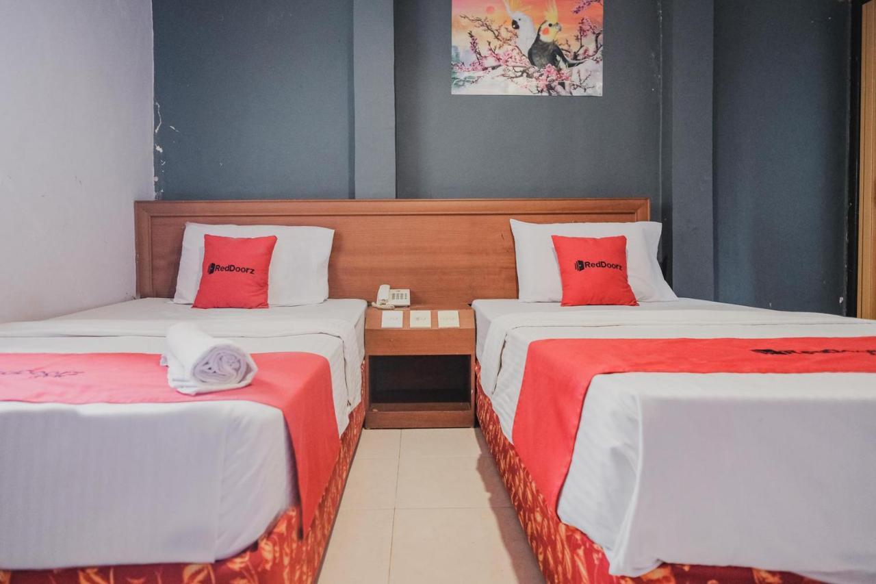Reddoorz Near Nagoya Hill Mall Batam 5 المظهر الخارجي الصورة