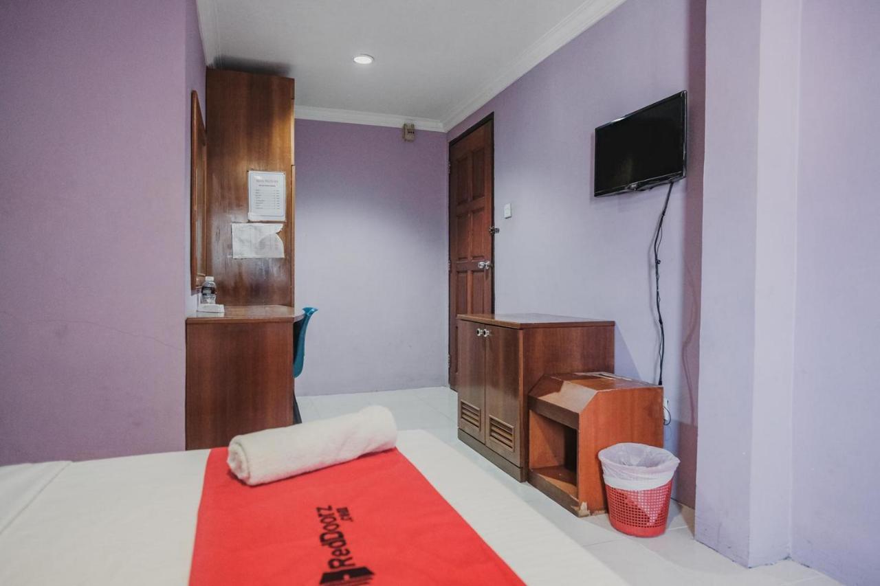 Reddoorz Near Nagoya Hill Mall Batam 5 المظهر الخارجي الصورة
