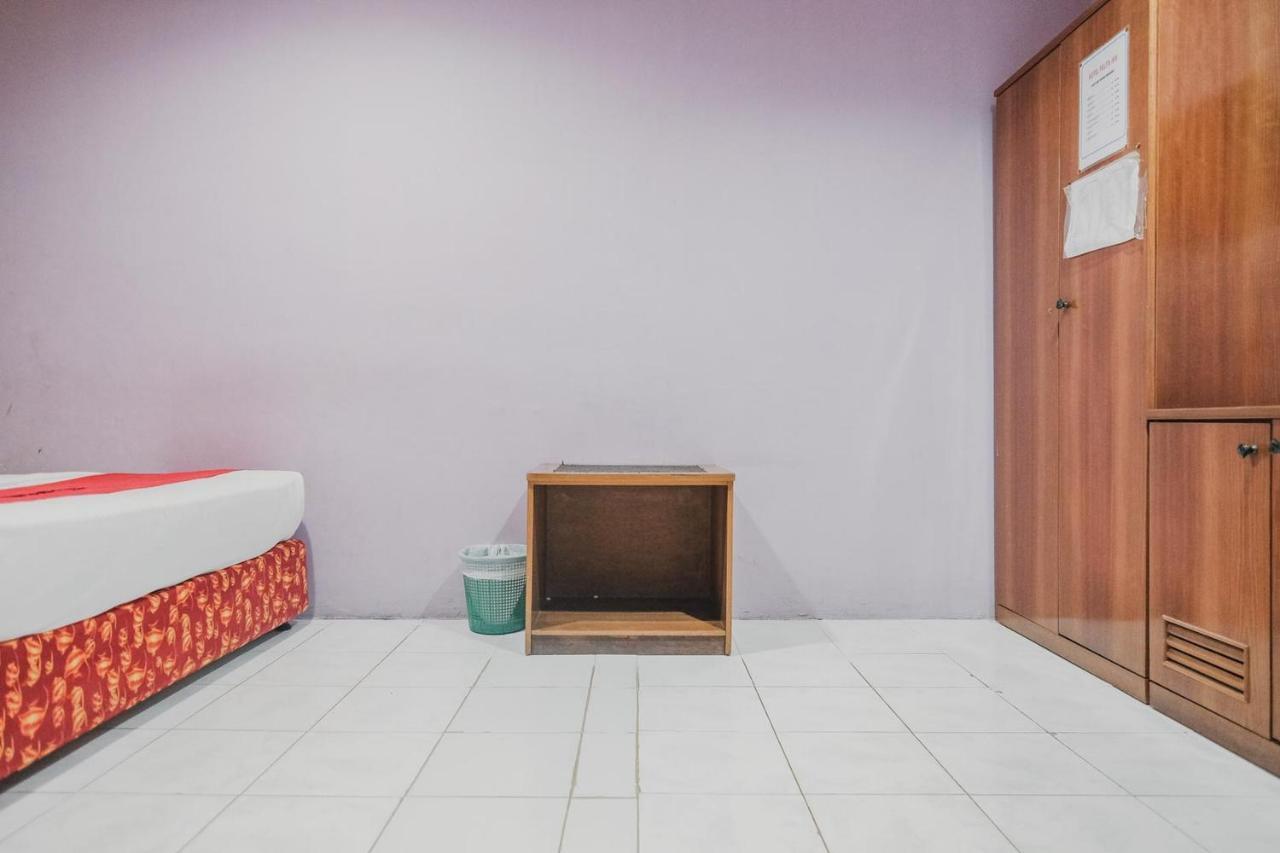 Reddoorz Near Nagoya Hill Mall Batam 5 المظهر الخارجي الصورة